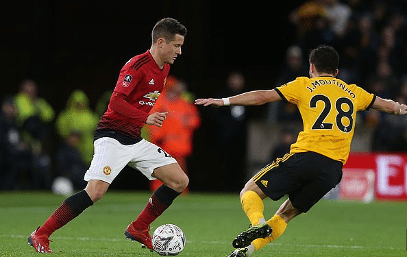 露出了多项 露出了多项