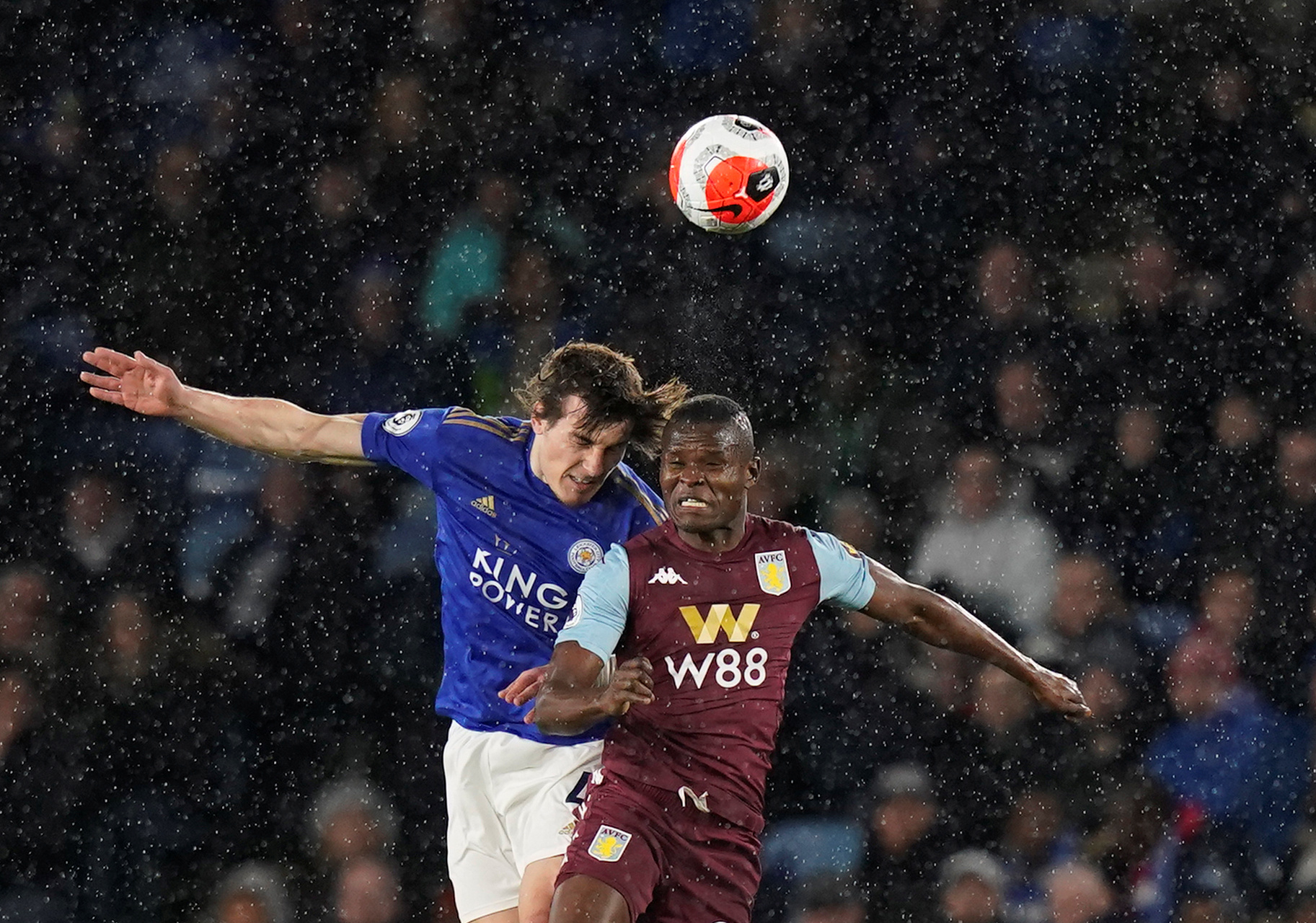 台上夺目亮 台上夺目亮